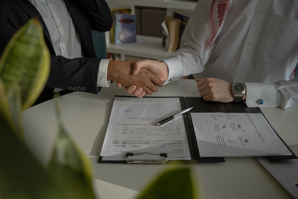 Firma di un contratto di garanzia